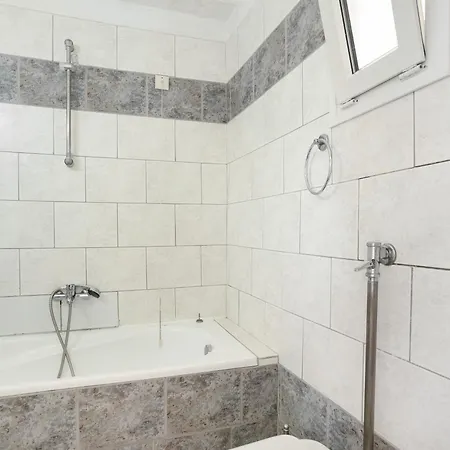 Mezoneta 2 Νυδρί