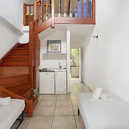 Mezoneta 2 * Νυδρί