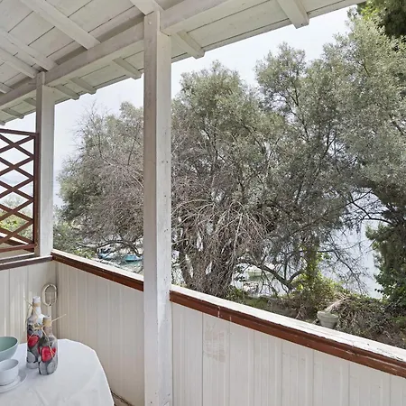 Διαμέρισμα Mezoneta 2 *